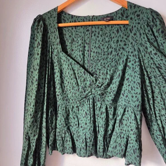 EUC AFRM SWEETHEART NECKLINE PEPLUM ANIMAL PRINT TOP SIZE M - Picture 3 of 16